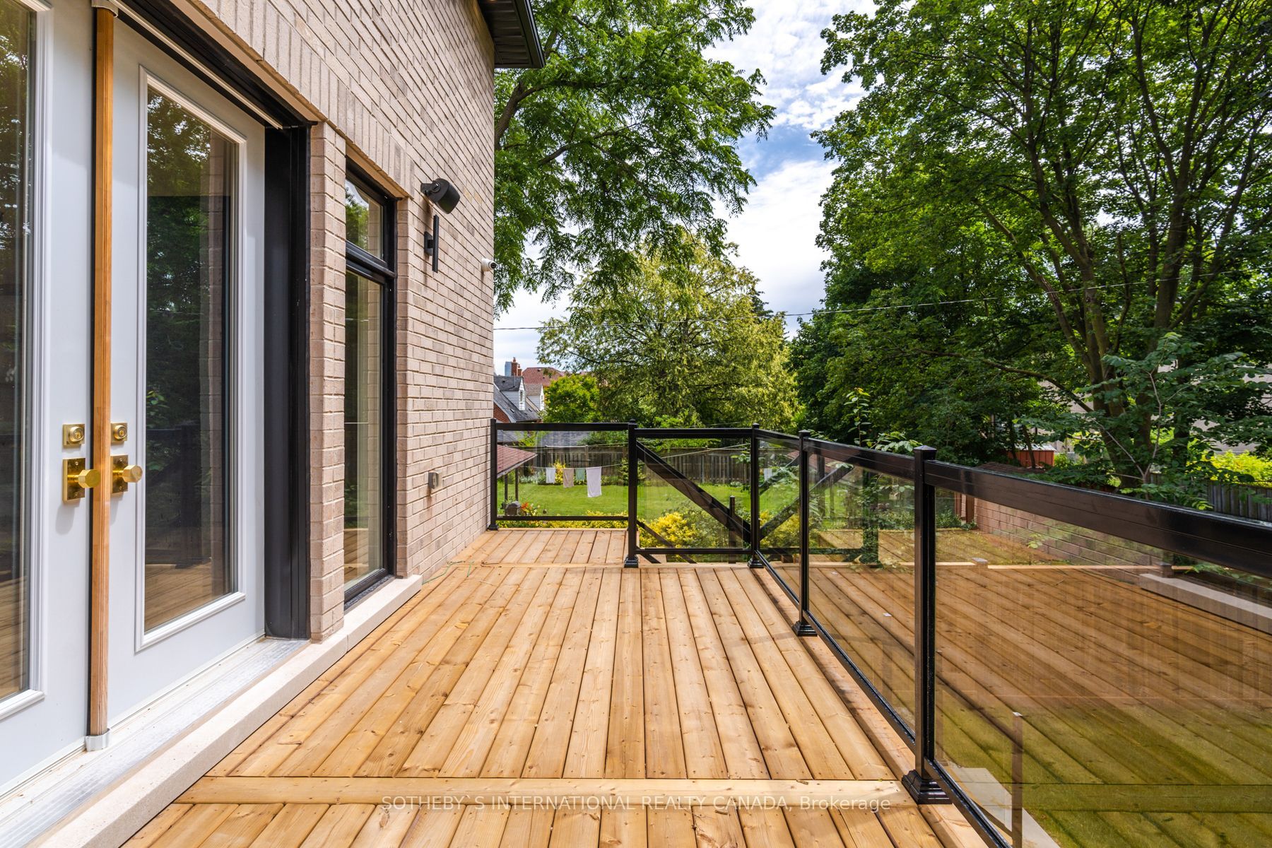 19 Devondale Ave