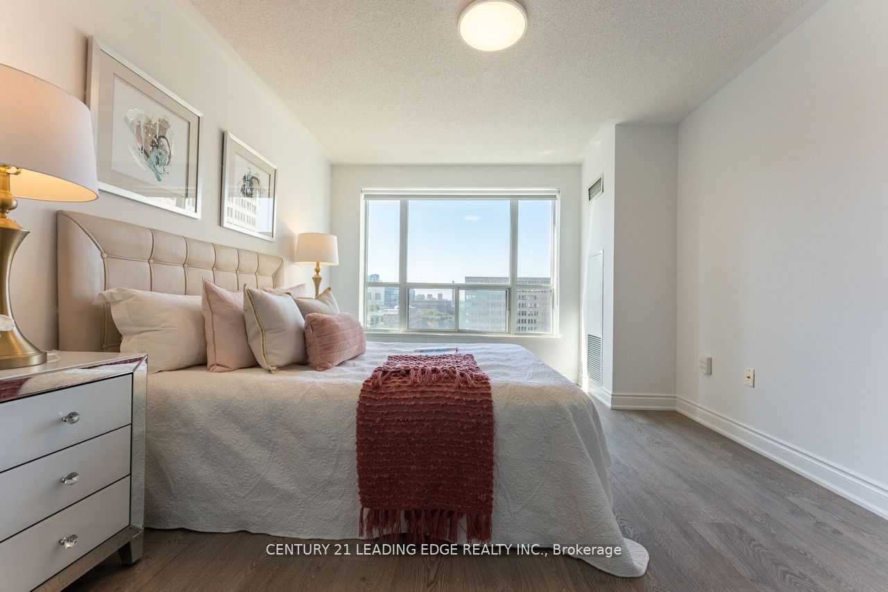 887 Bay St, #1508