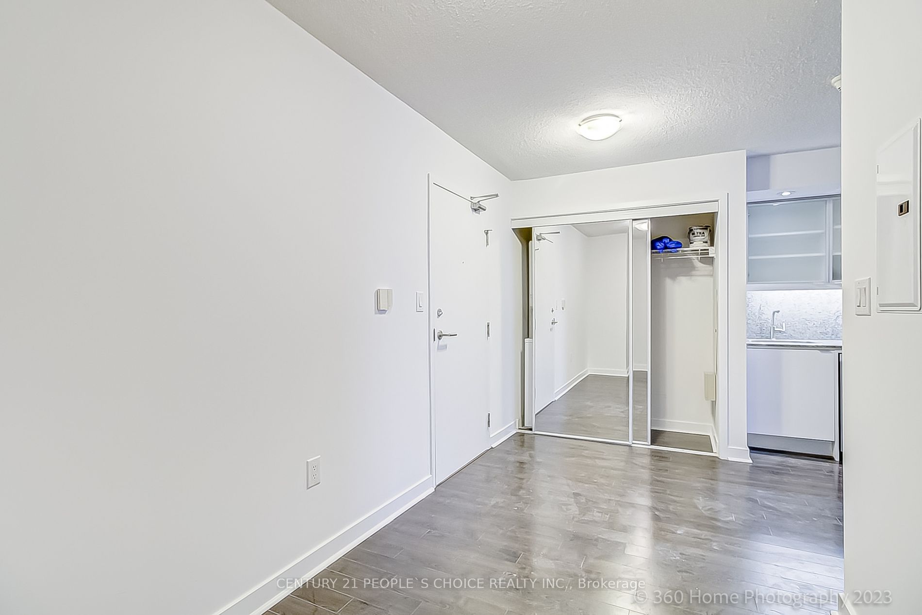 25 Telegram Mews, #3105