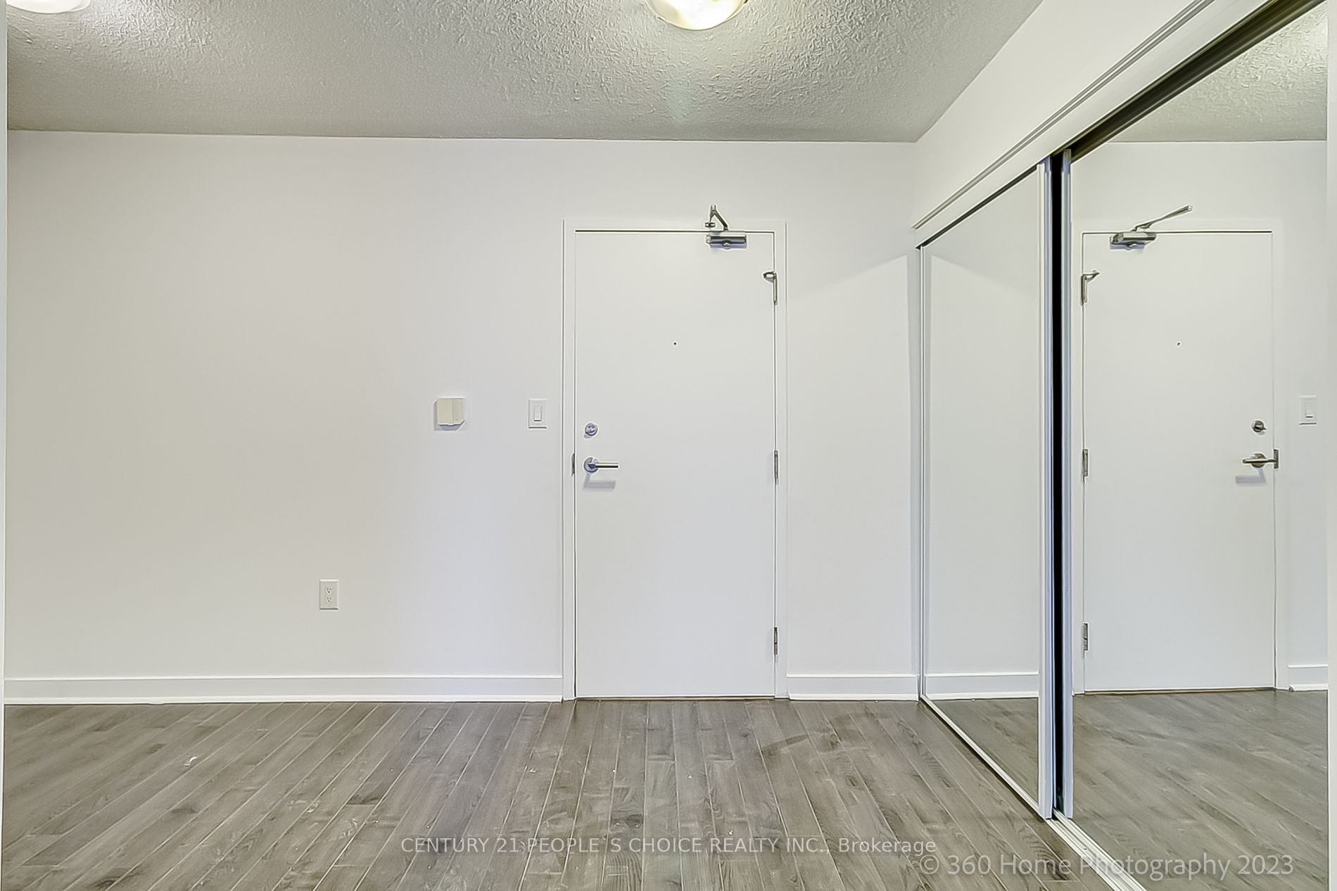 25 Telegram Mews, #3105