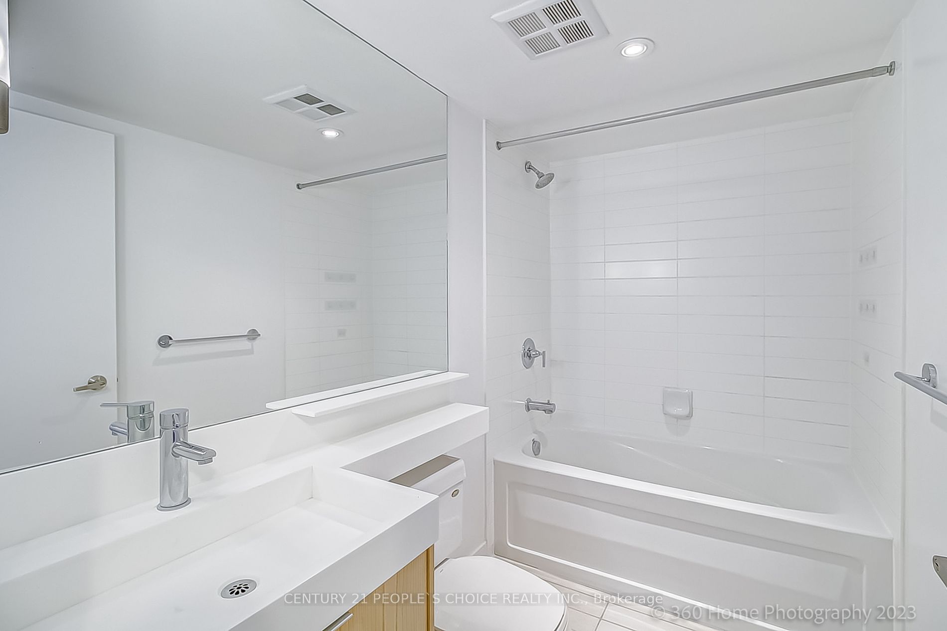 25 Telegram Mews, #3105