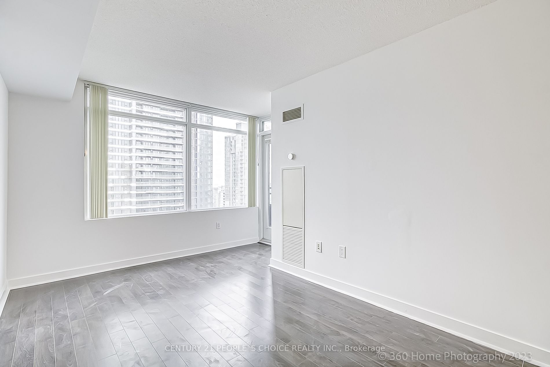 25 Telegram Mews, #3105