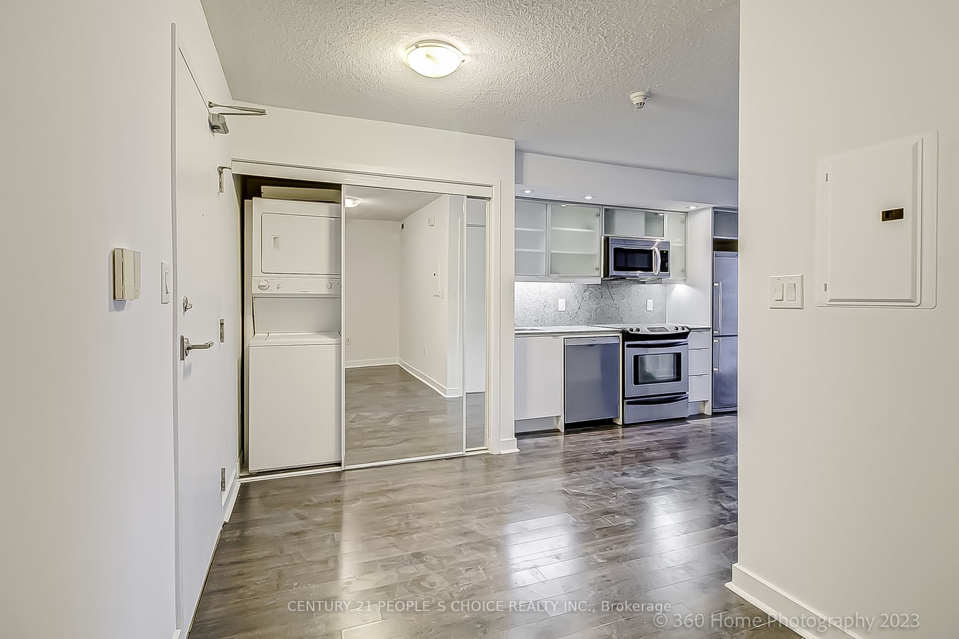 25 Telegram Mews, #3105