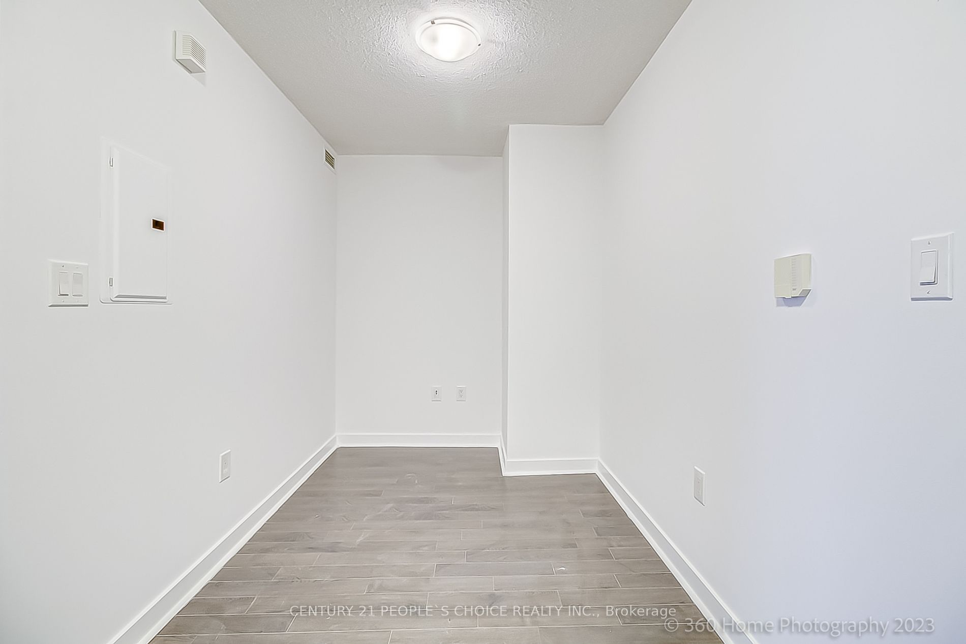 25 Telegram Mews, #3105