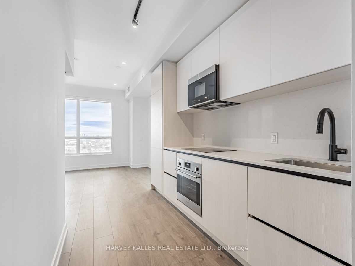 108 Peter Street, #3211