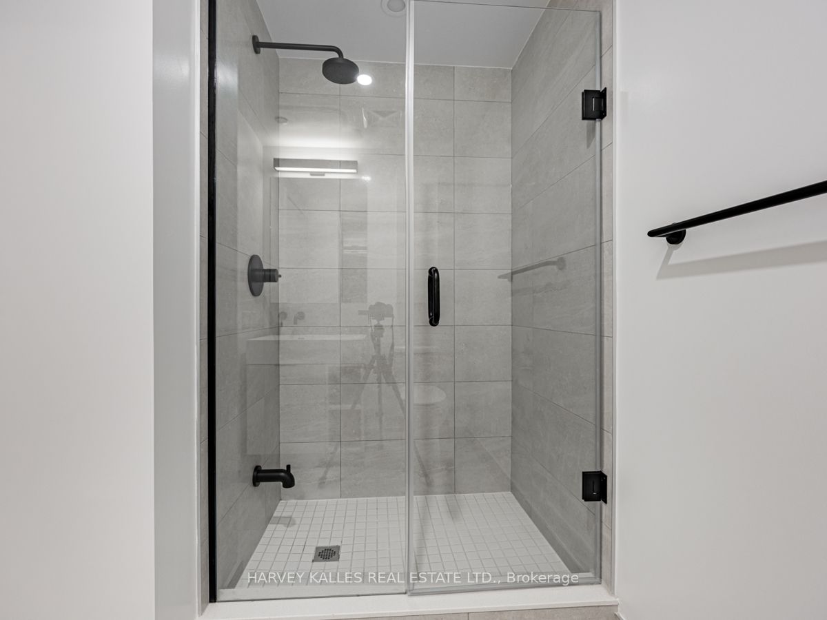 108 Peter Street, #3211
