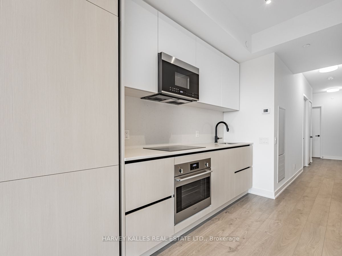 108 Peter Street, #3211