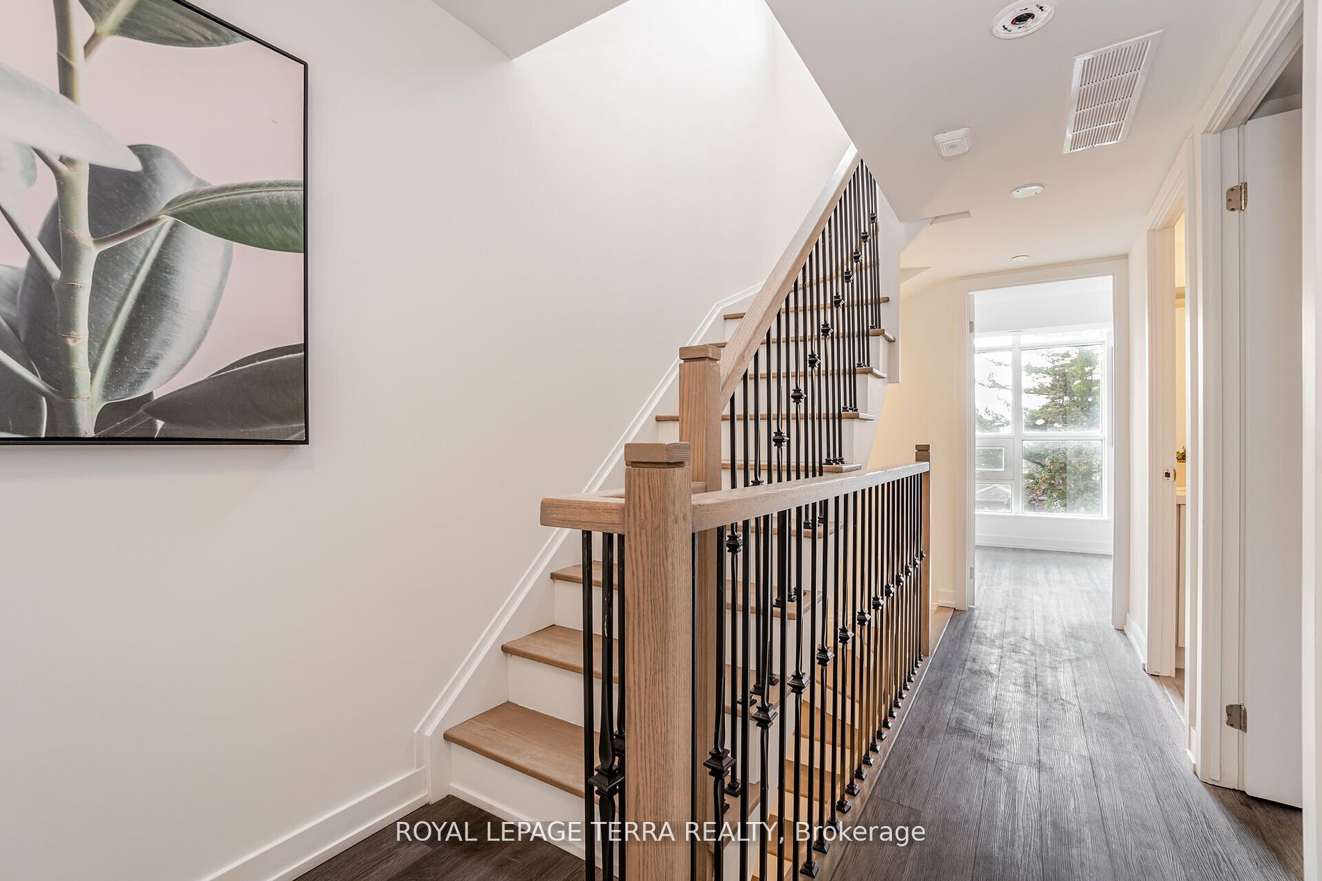 871 Sheppard Ave W, #28