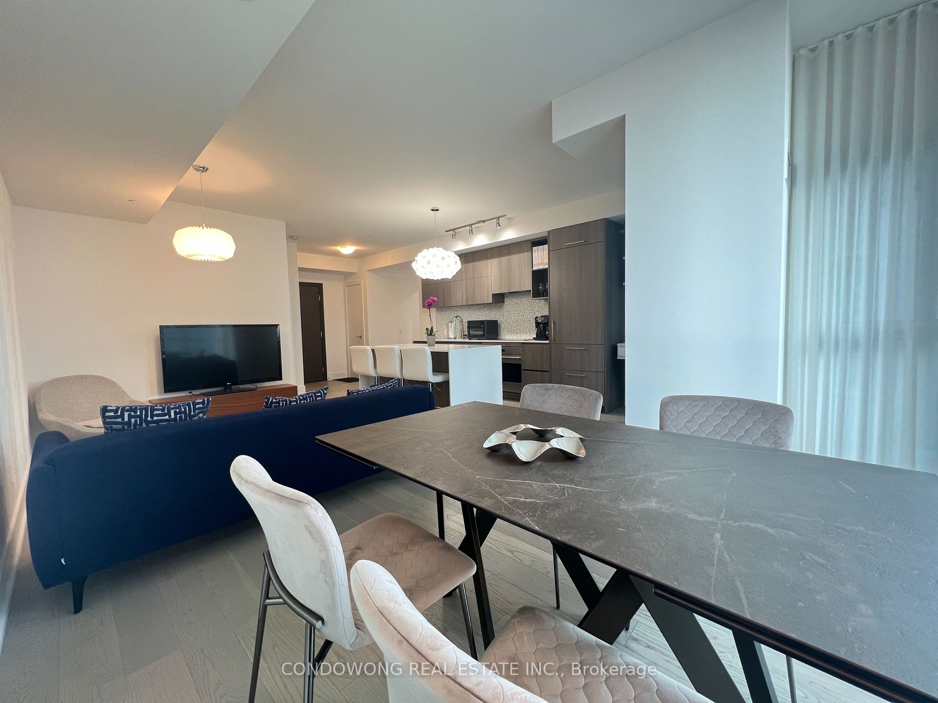 1 Yorkville Avenue #3801