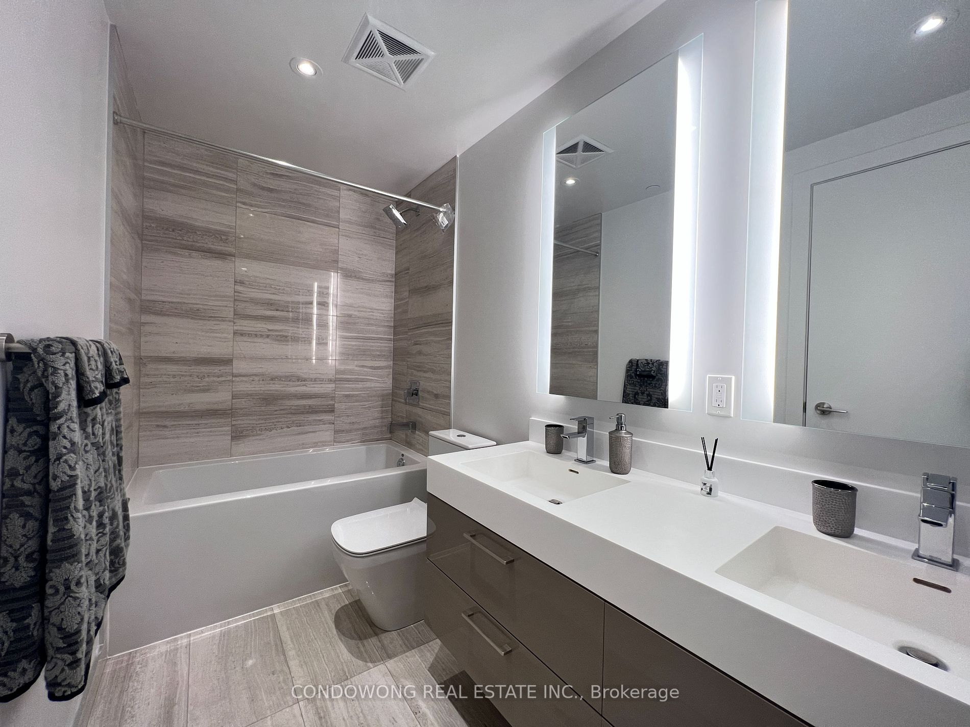 1 Yorkville Avenue #3801