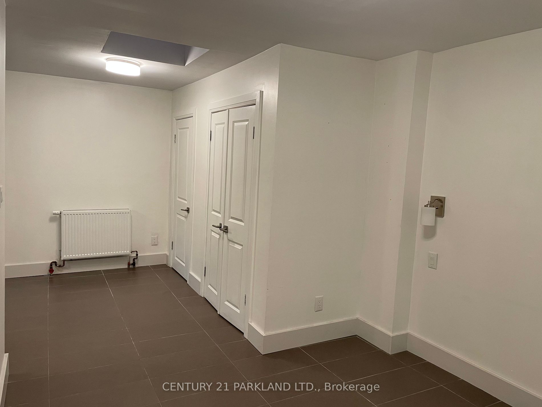 213 Queen Street E, #6