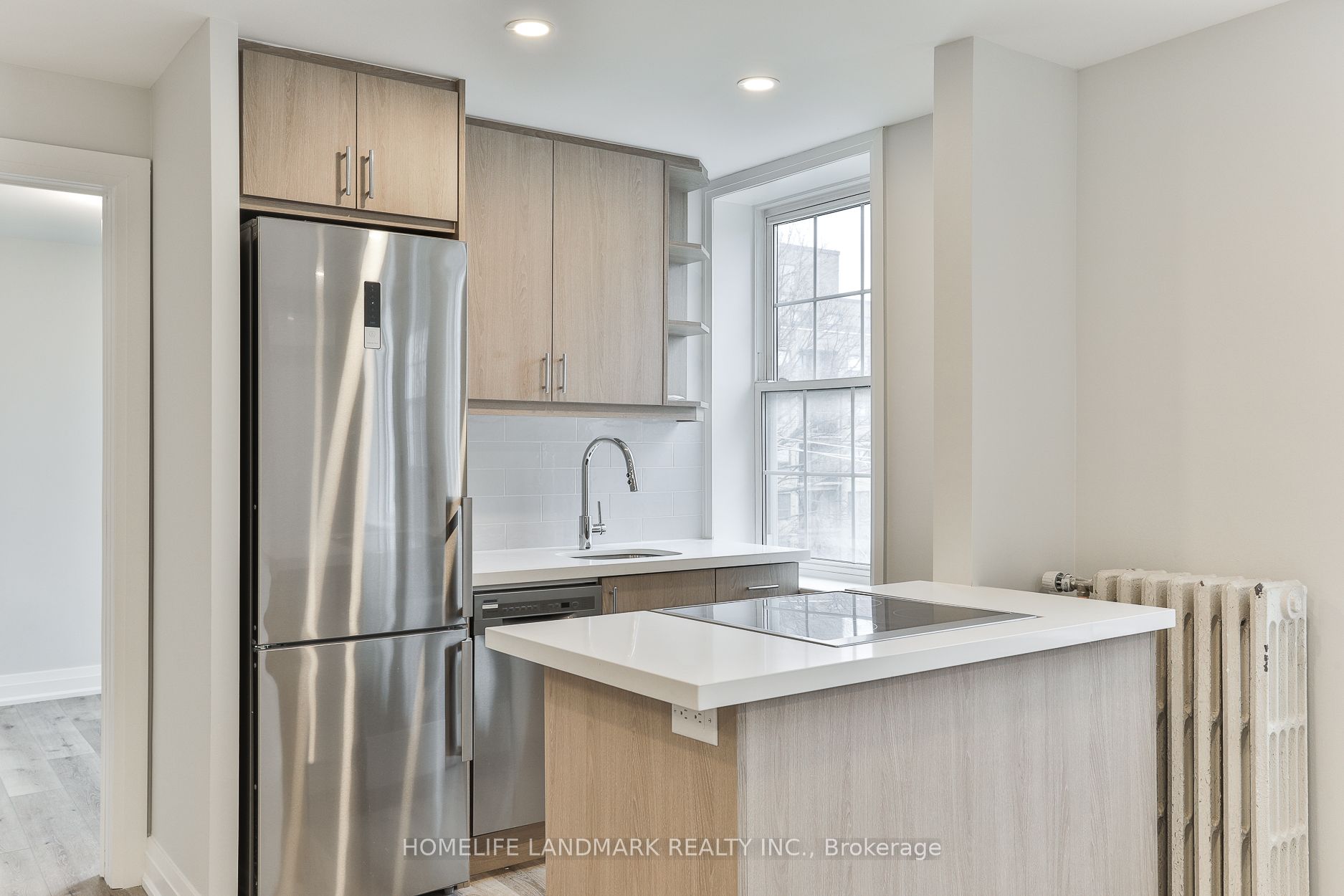 697 Eglinton Avenue W, #105