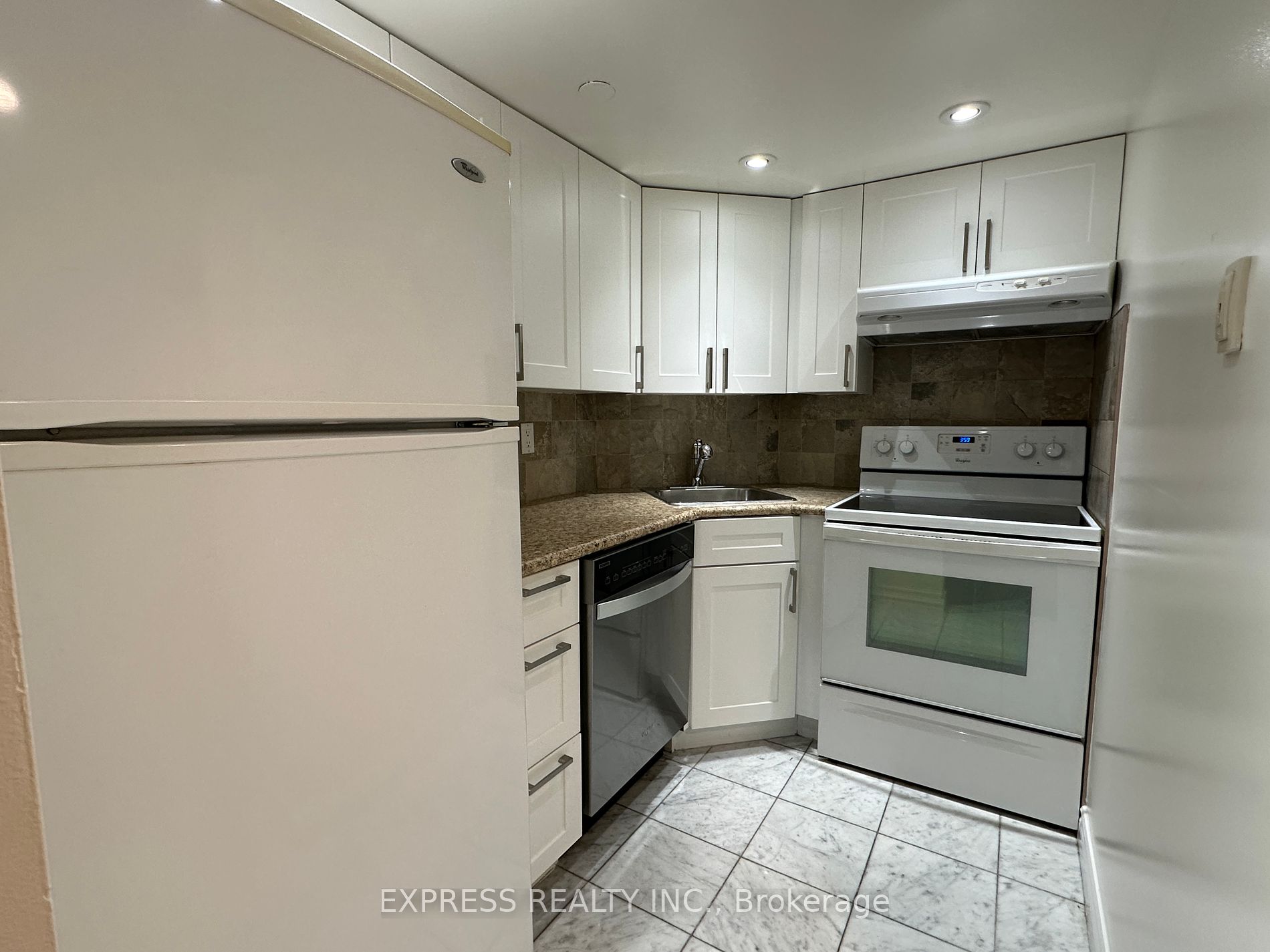 38 Elm Street #1505