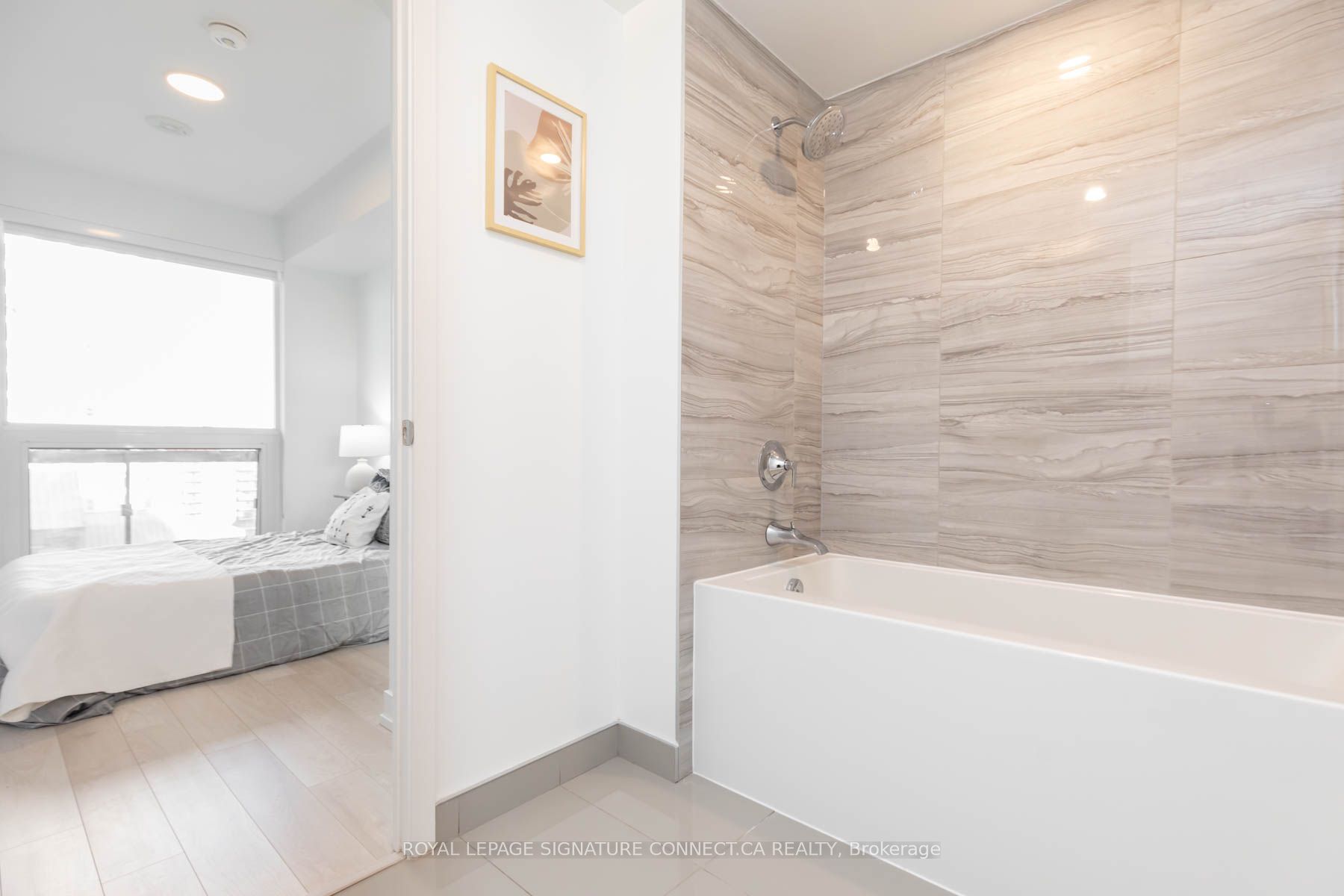 39 Roehampton Avenue, #1101