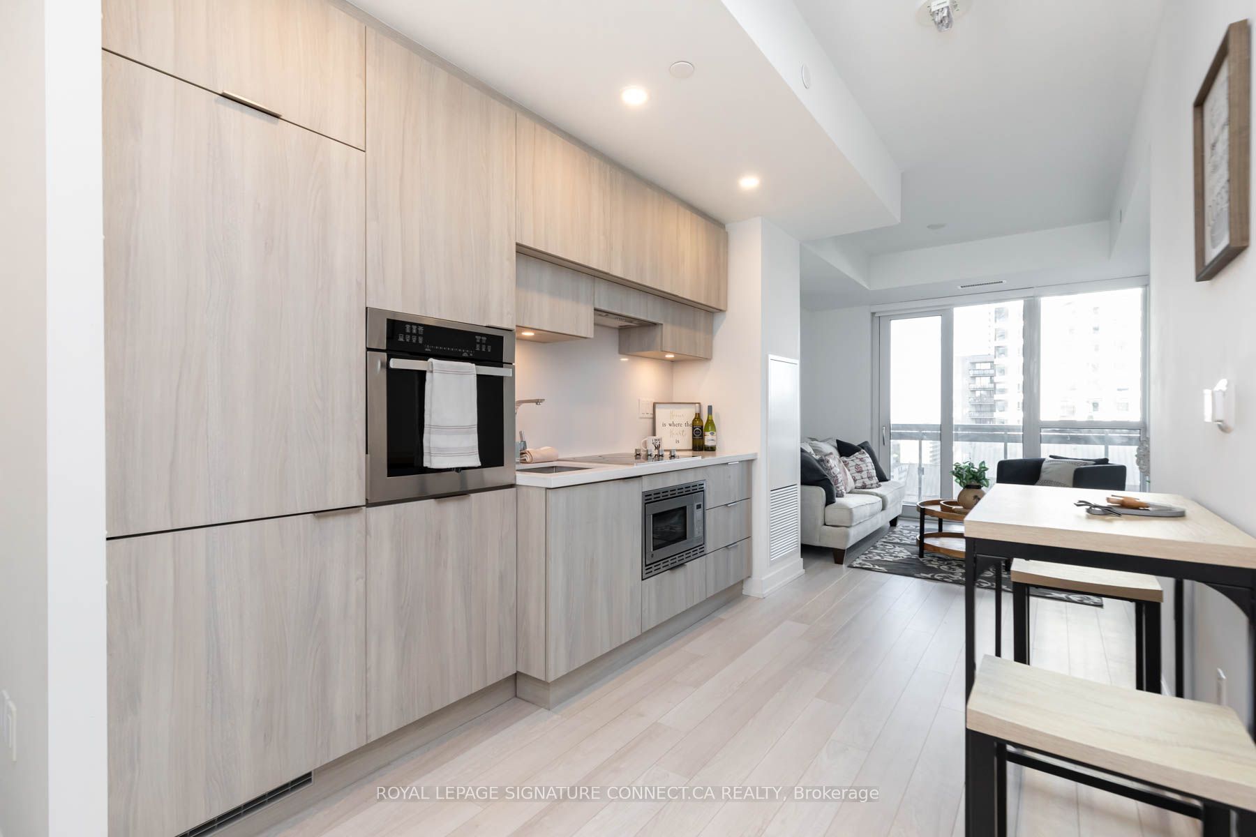 39 Roehampton Avenue, #1101