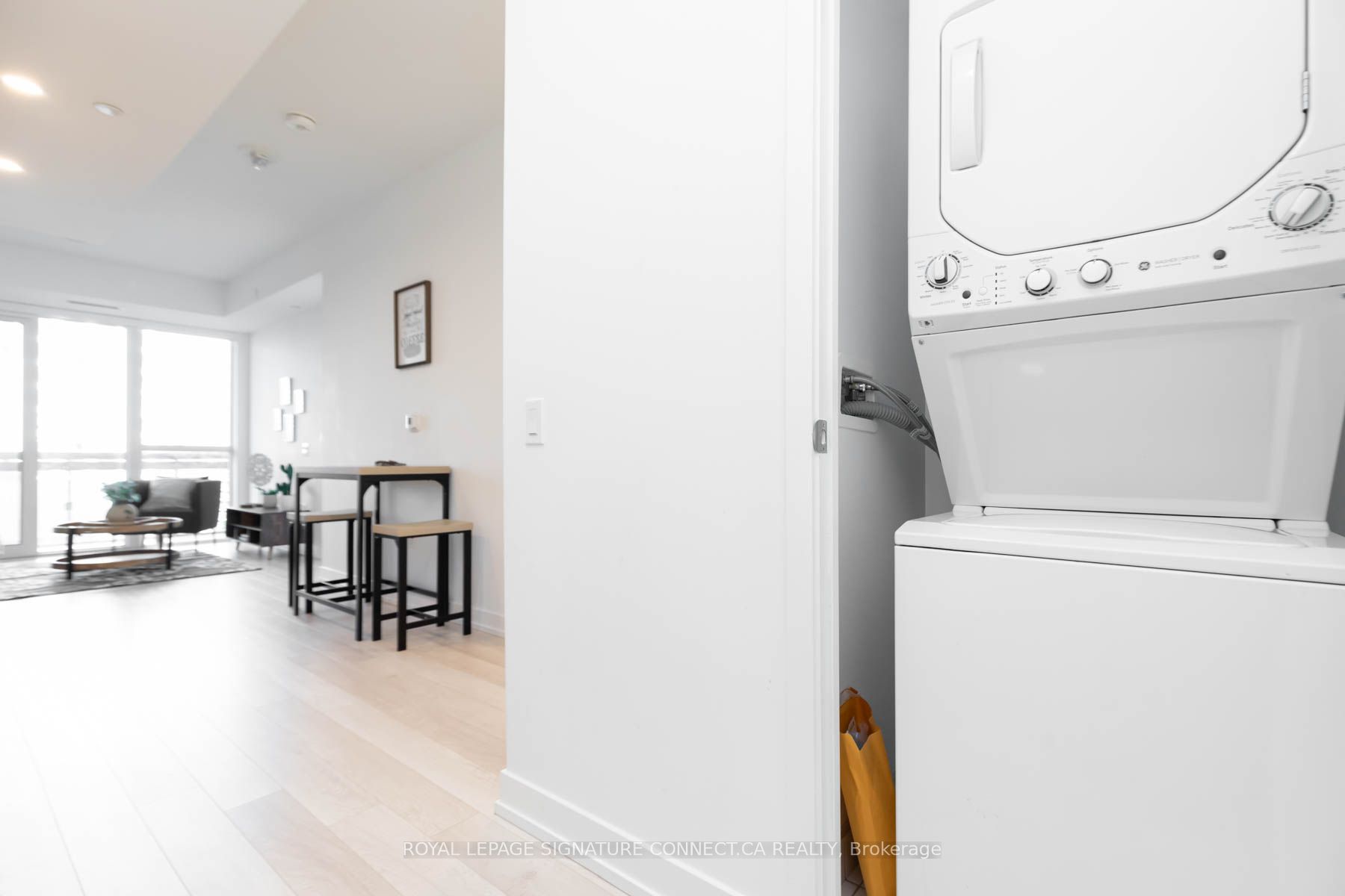 39 Roehampton Avenue, #1101