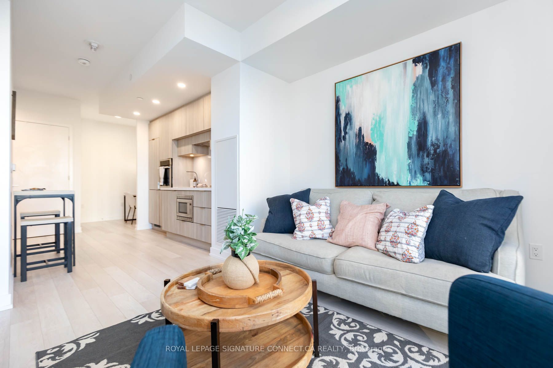 39 Roehampton Avenue, #1101