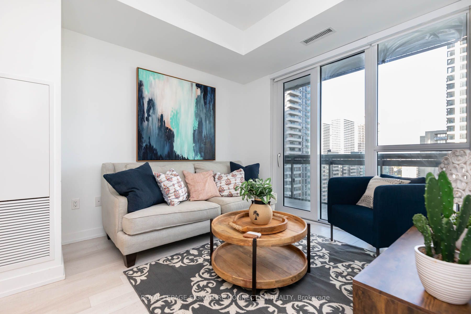 39 Roehampton Avenue, #1101
