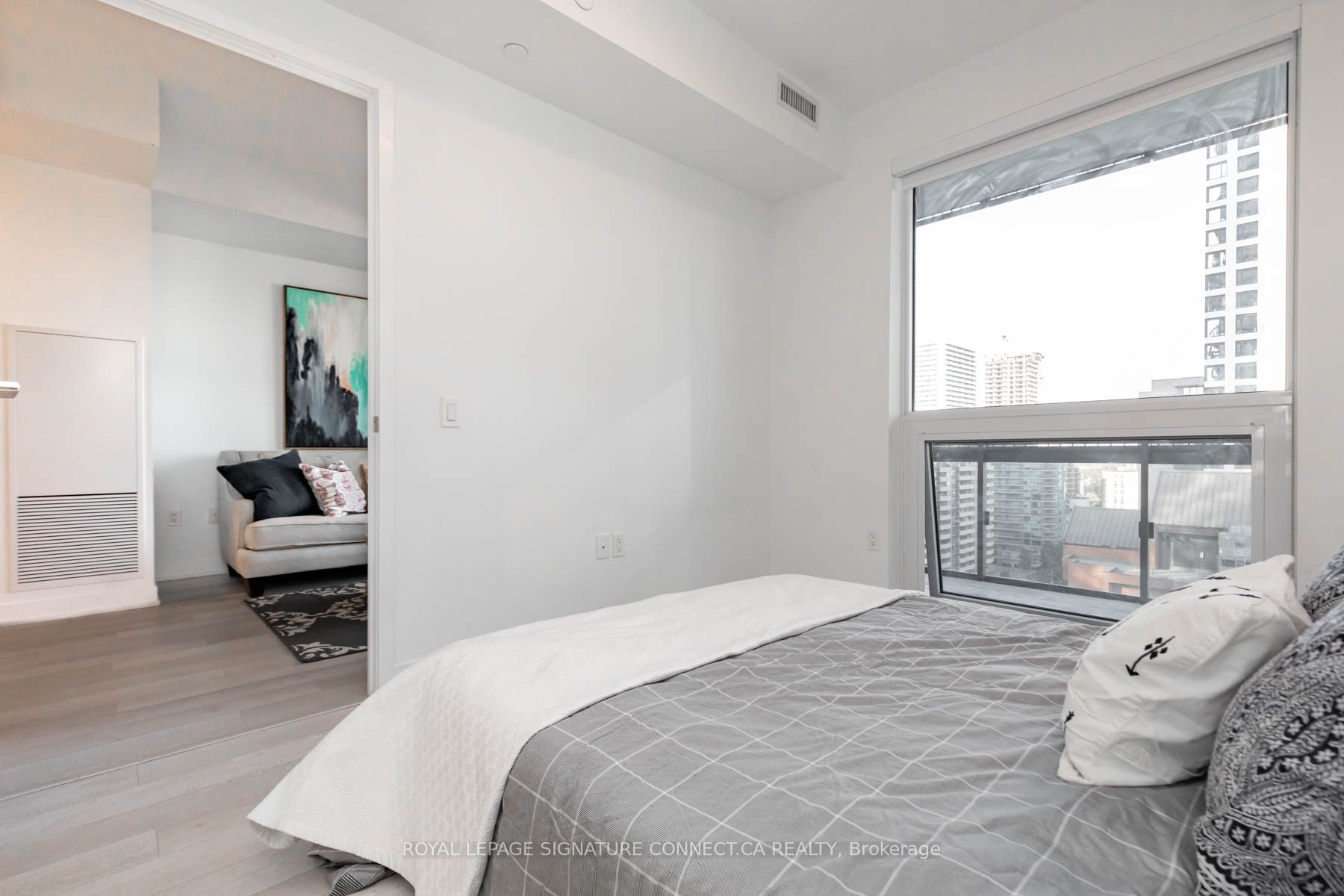39 Roehampton Avenue, #1101