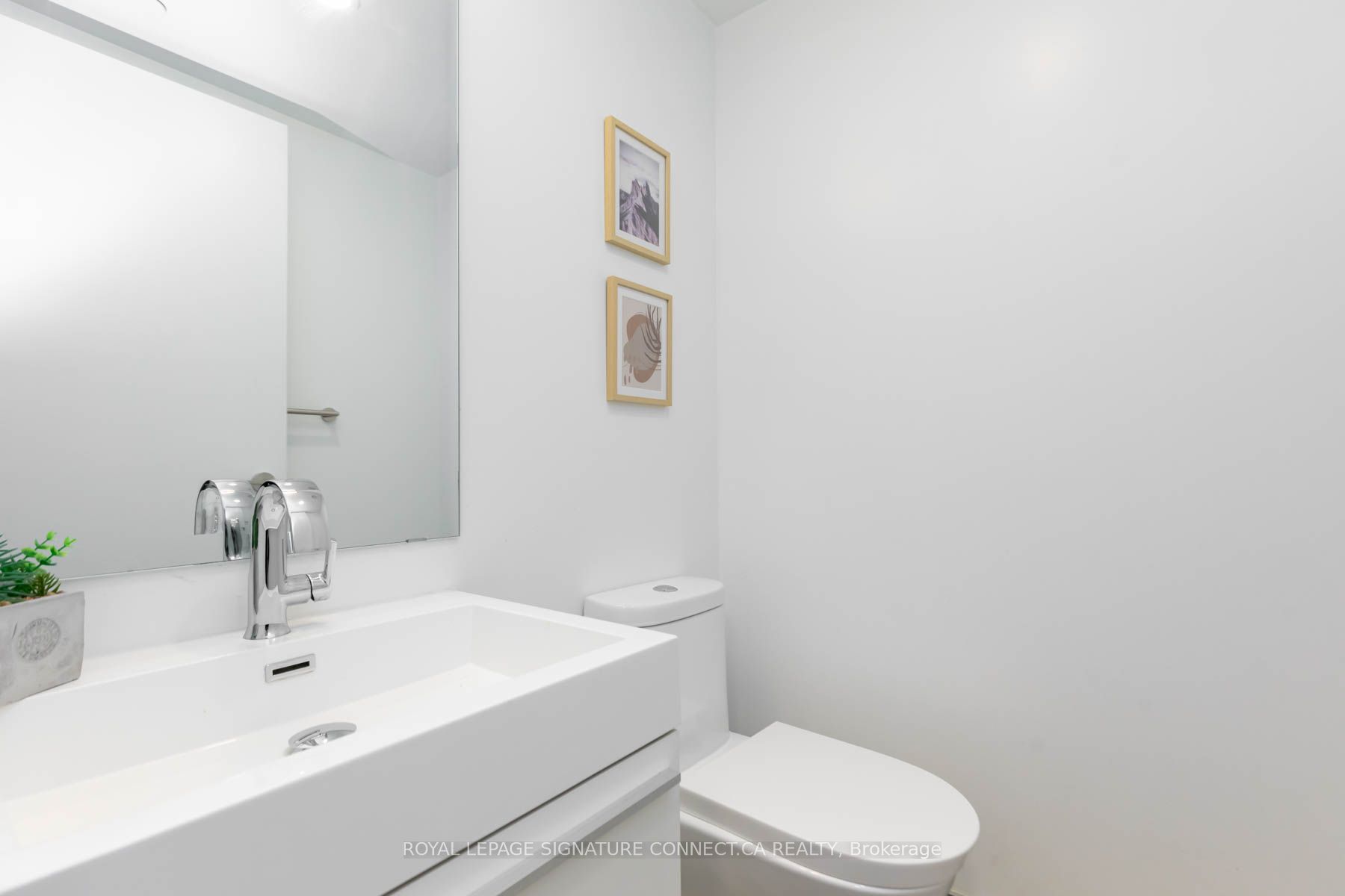 39 Roehampton Avenue, #1101