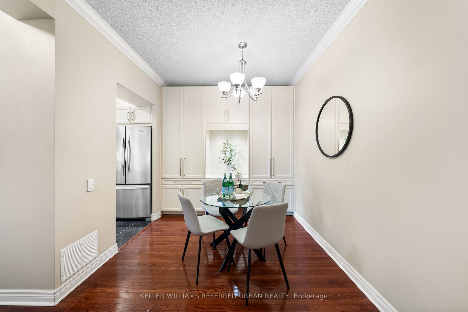 2 Edith Drive, #207
