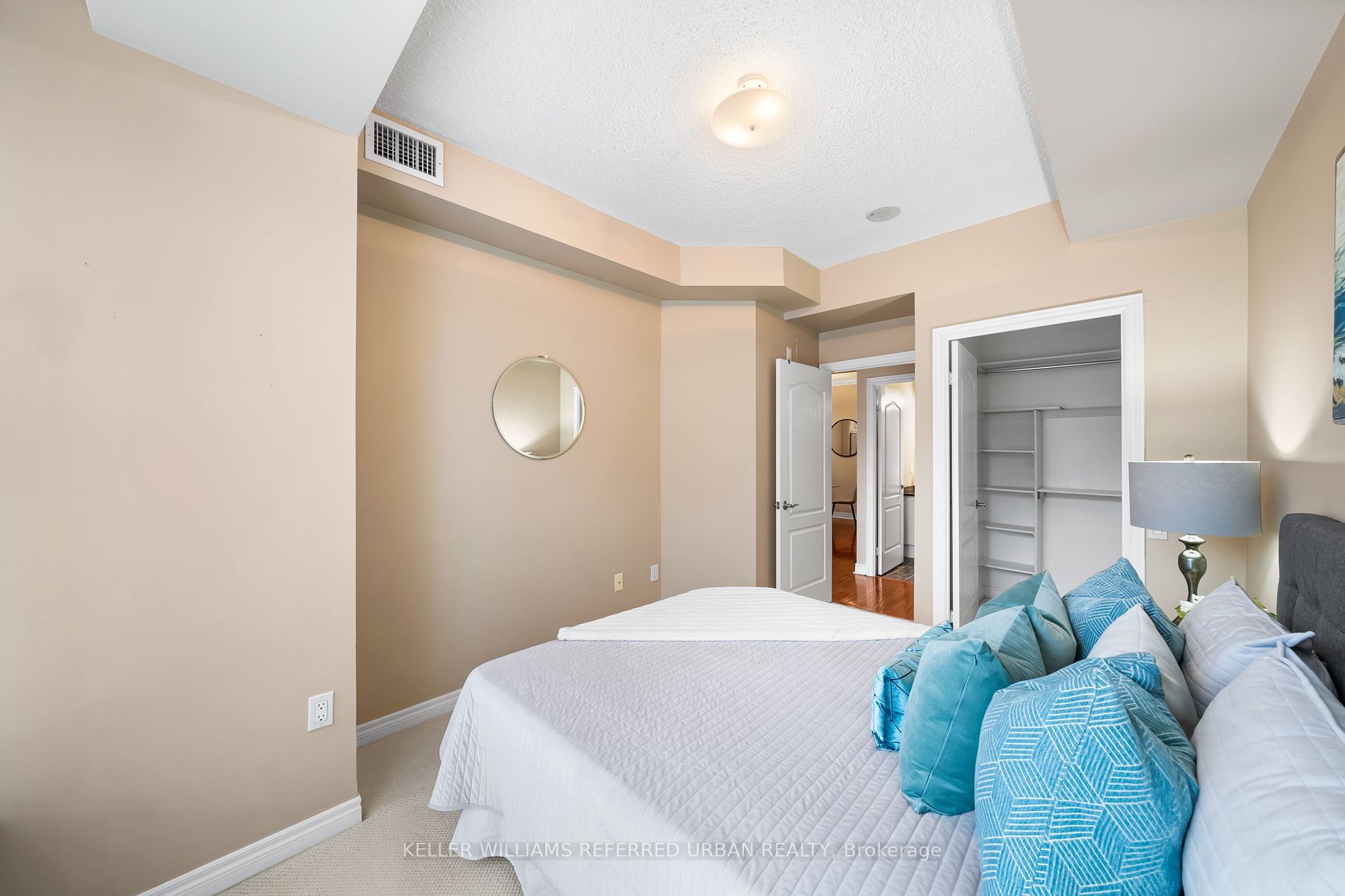 2 Edith Drive, #207