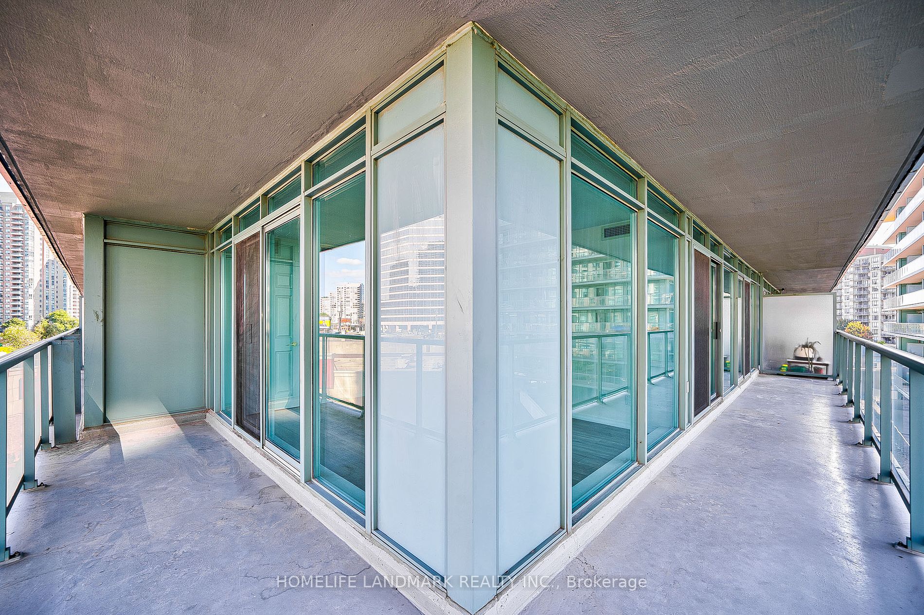 5508 Yonge St, #505