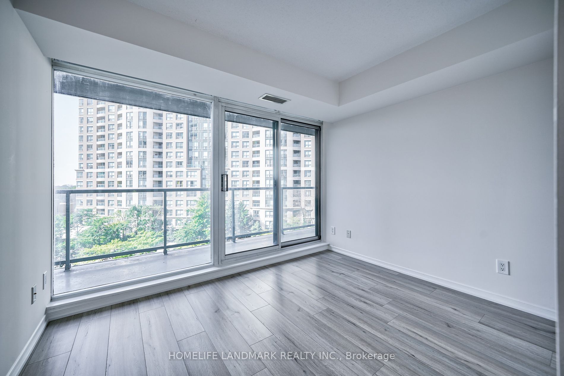 5508 Yonge St, #505