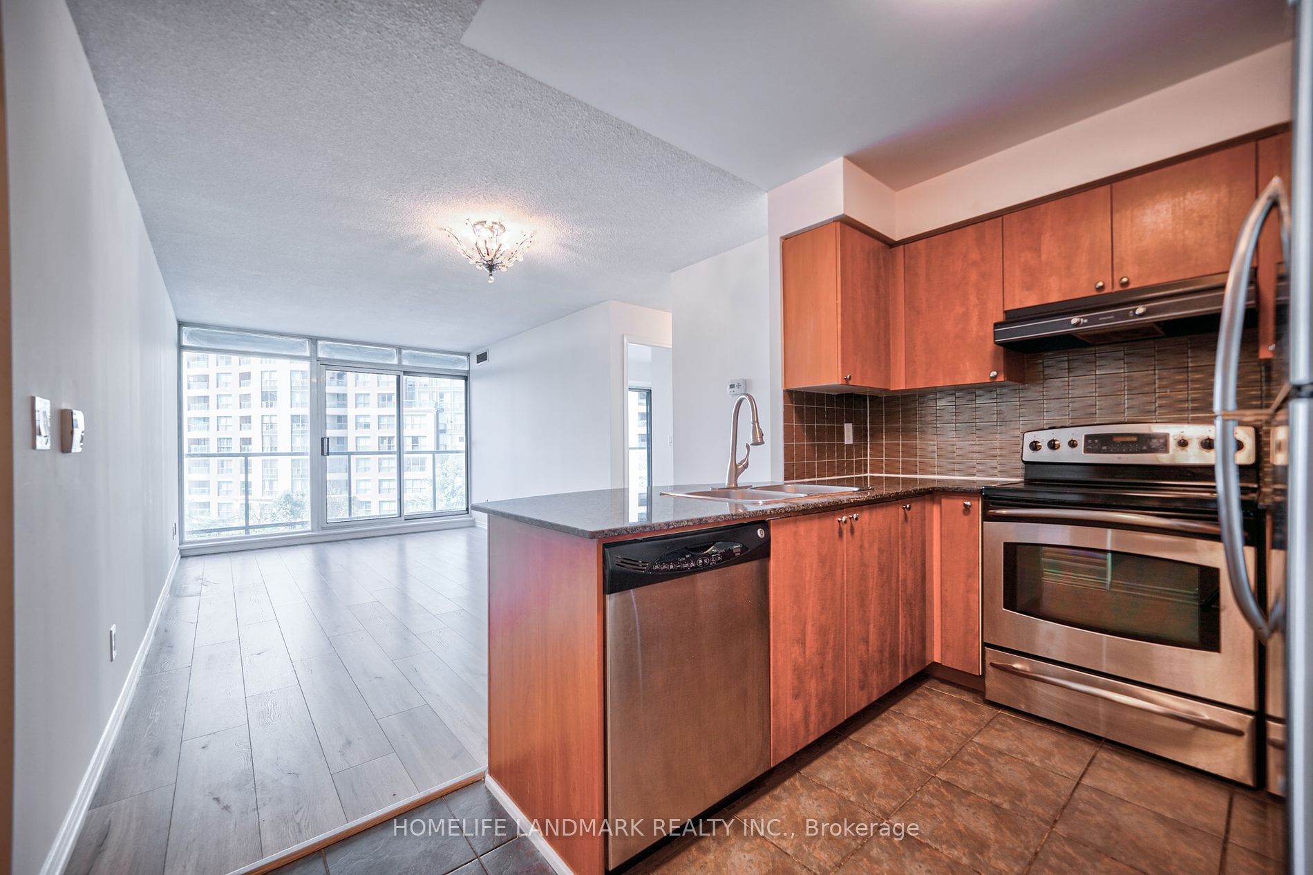 5508 Yonge St, #505