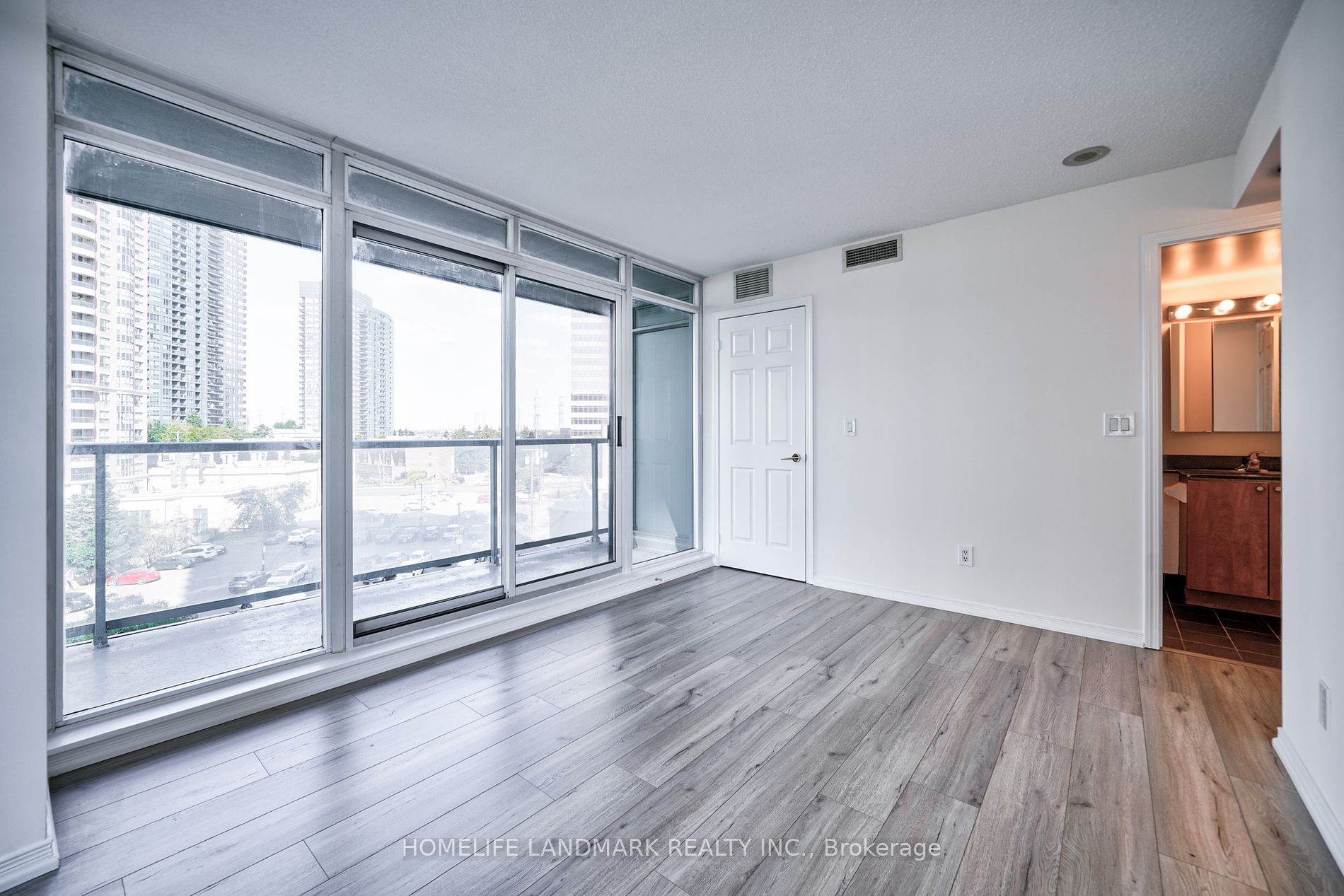 5508 Yonge St, #505