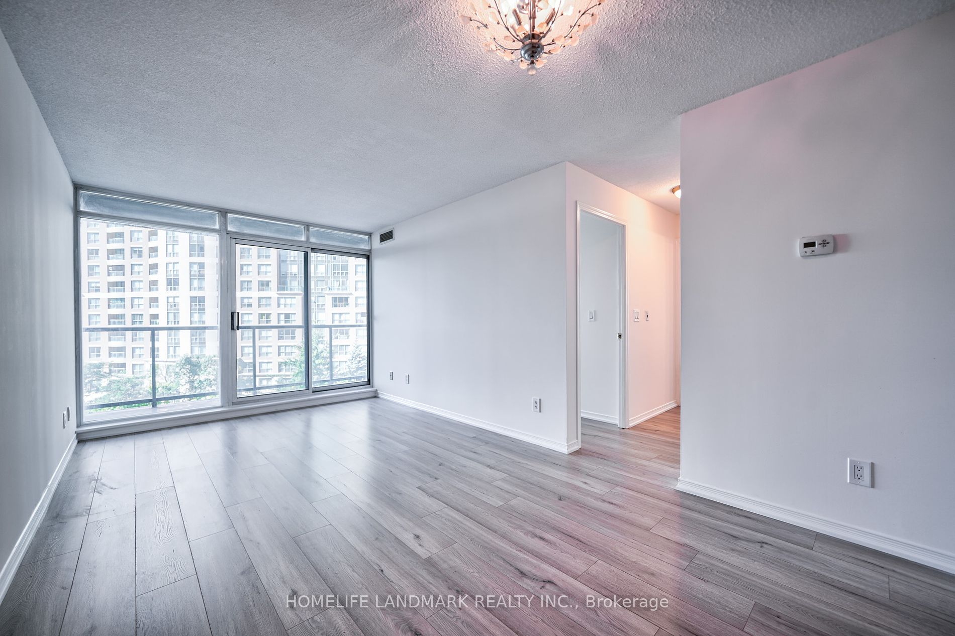 5508 Yonge St, #505