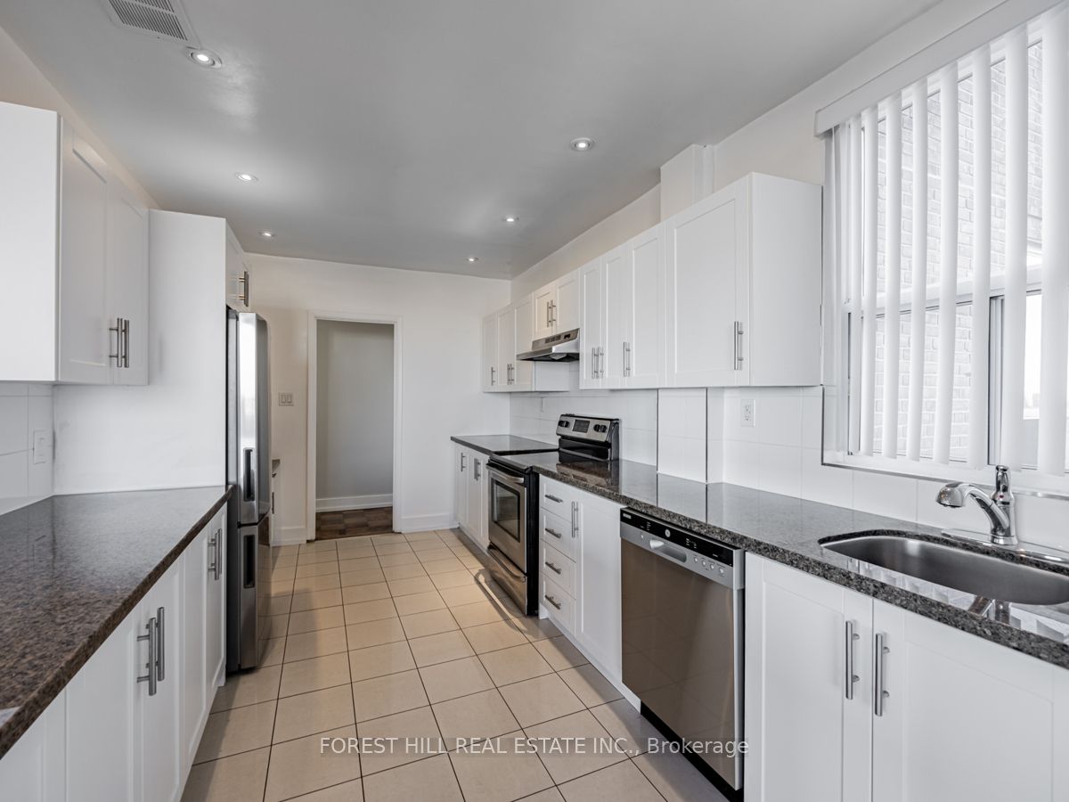 780 Eglinton Ave W, #603