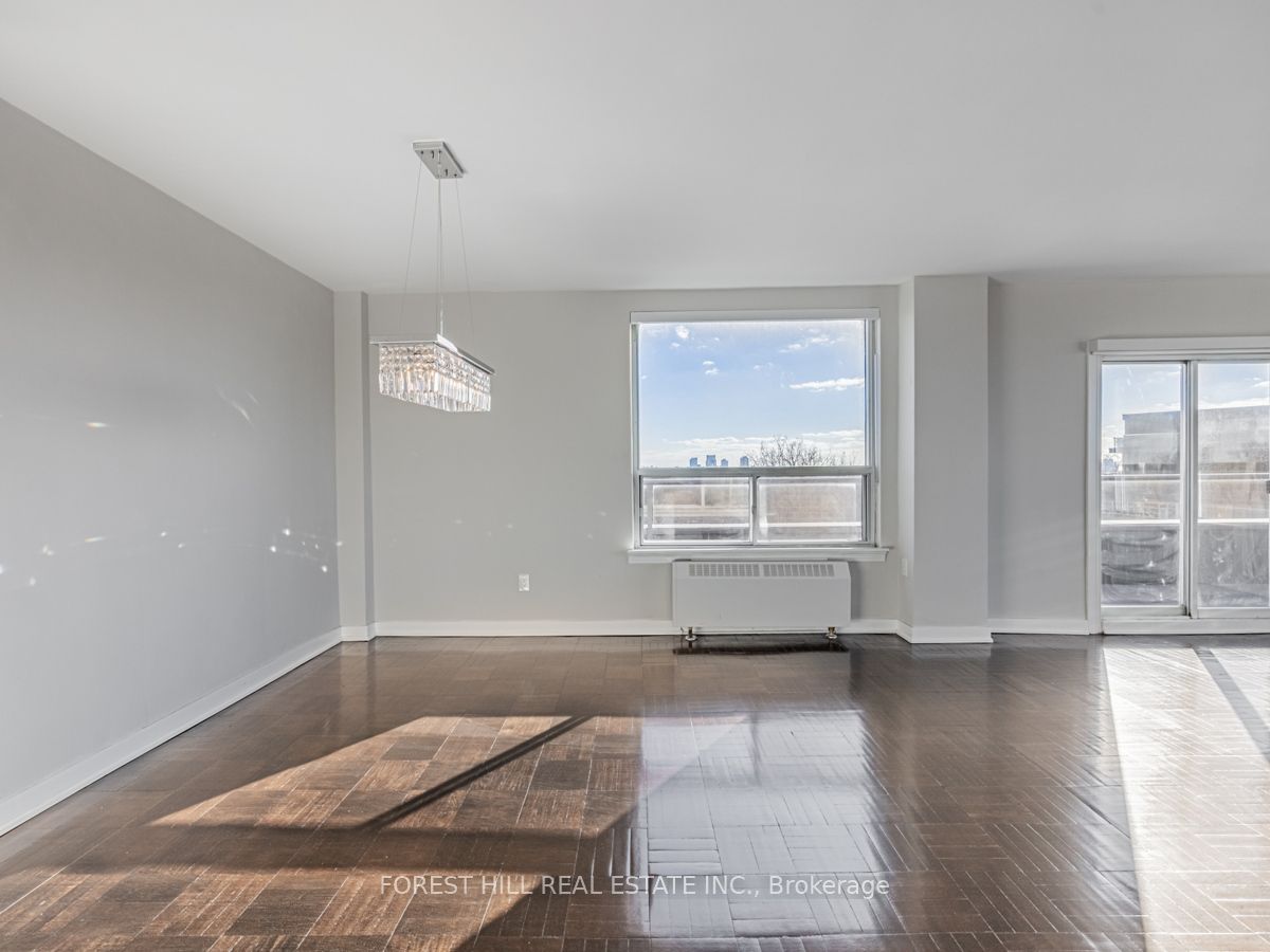 780 Eglinton Ave W, #606