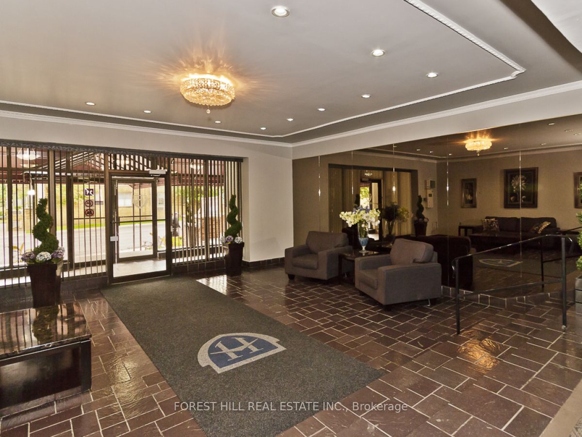 780 Eglinton Ave W, #606