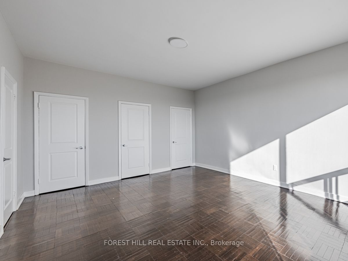780 Eglinton Ave W, #606