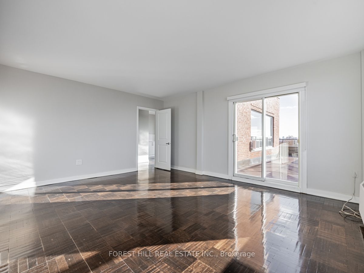 780 Eglinton Ave W, #606