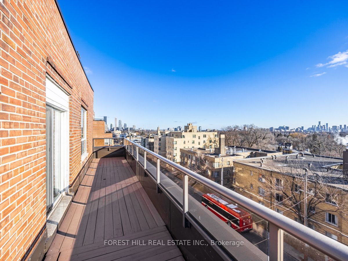 780 Eglinton Ave W, #606