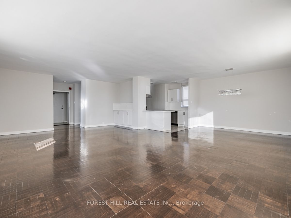 780 Eglinton Ave W, #606