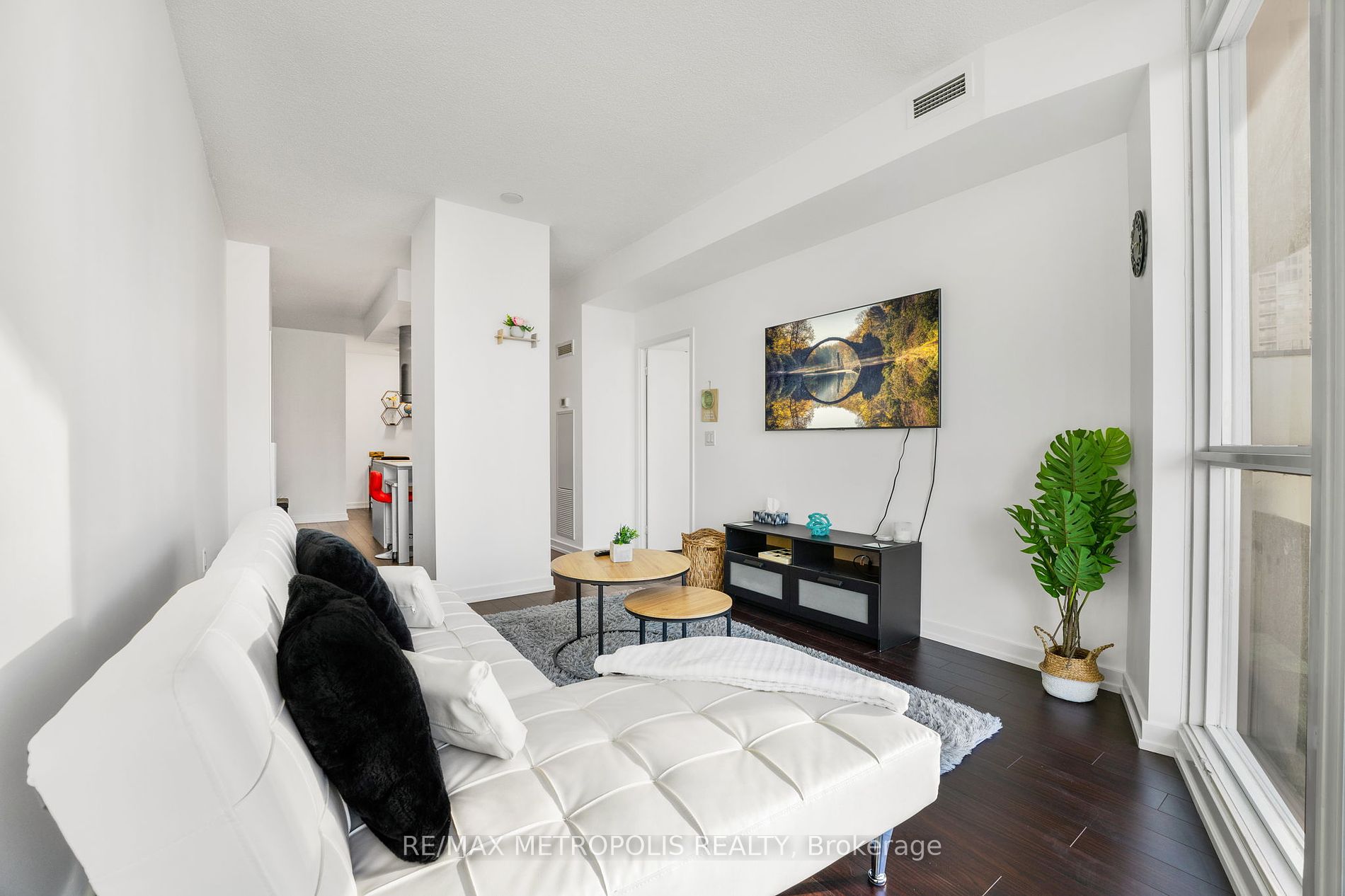 38 Dan Leckie Way, #1909