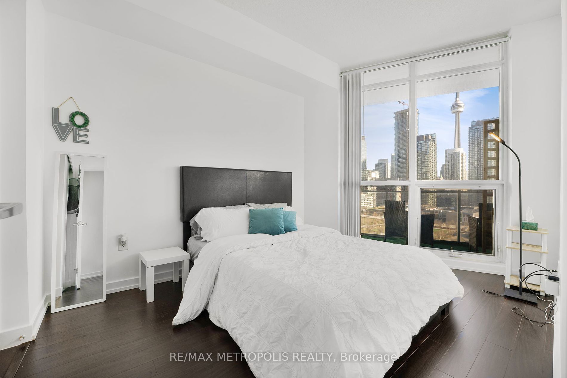 38 Dan Leckie Way, #1909