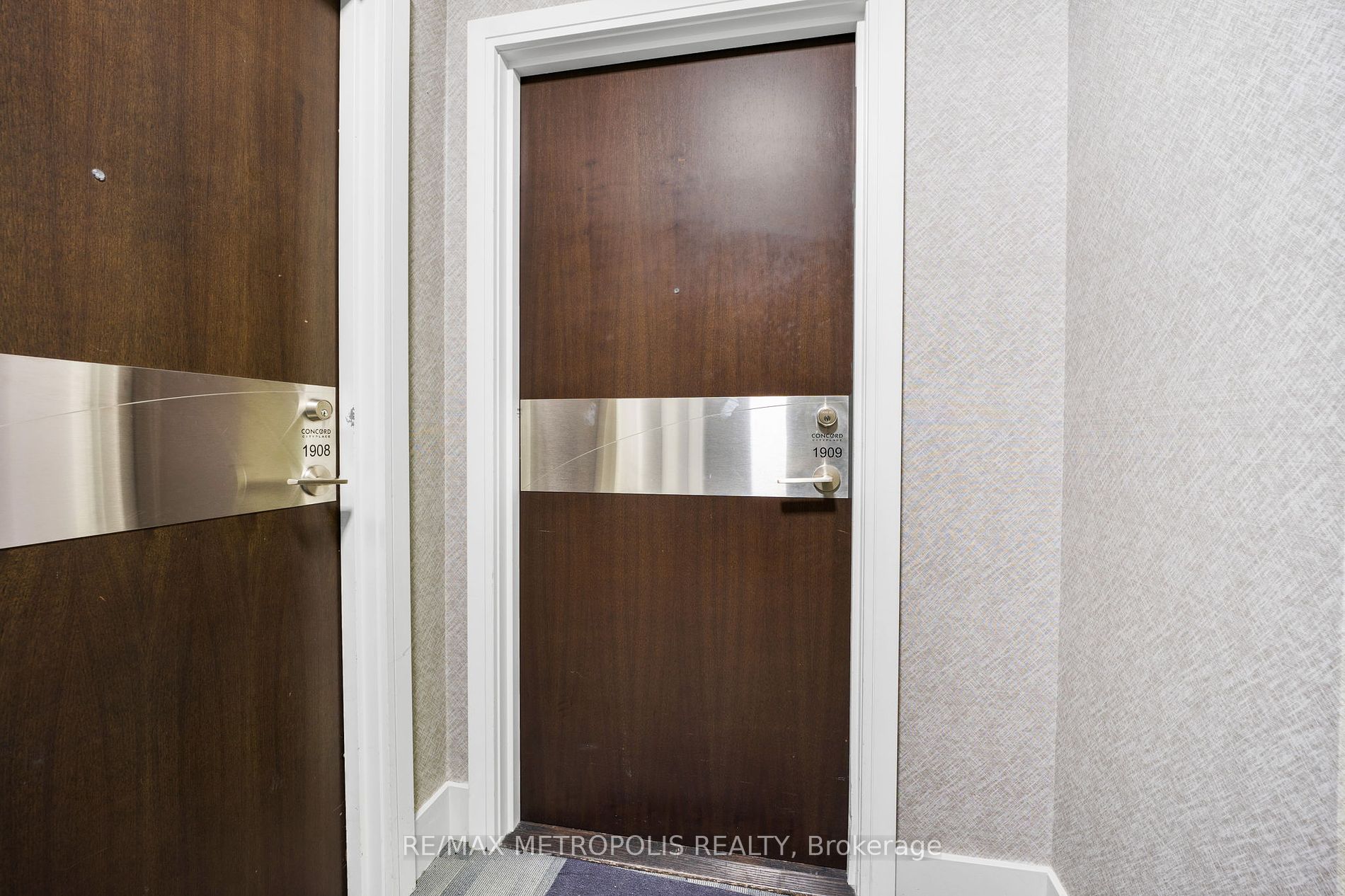 38 Dan Leckie Way, #1909