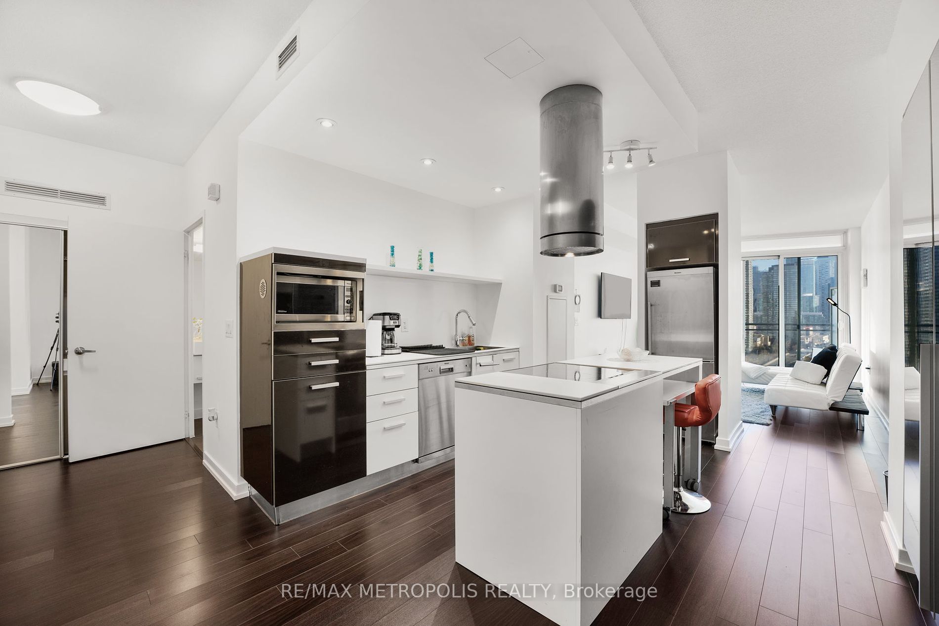 38 Dan Leckie Way, #1909