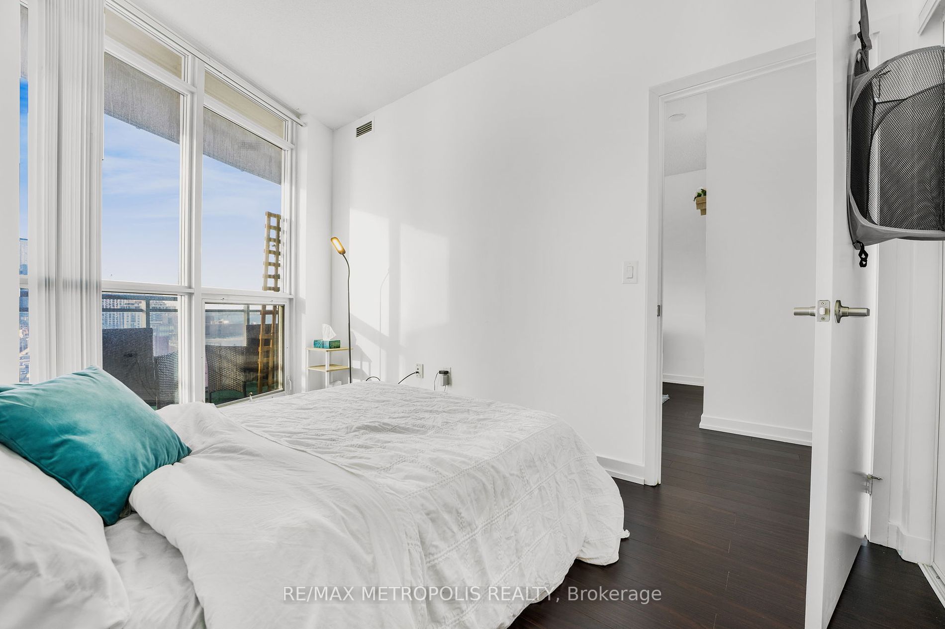 38 Dan Leckie Way, #1909