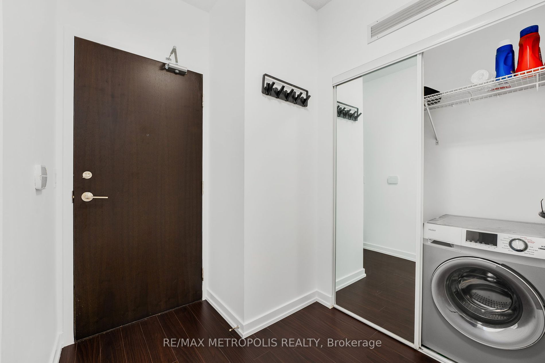 38 Dan Leckie Way, #1909