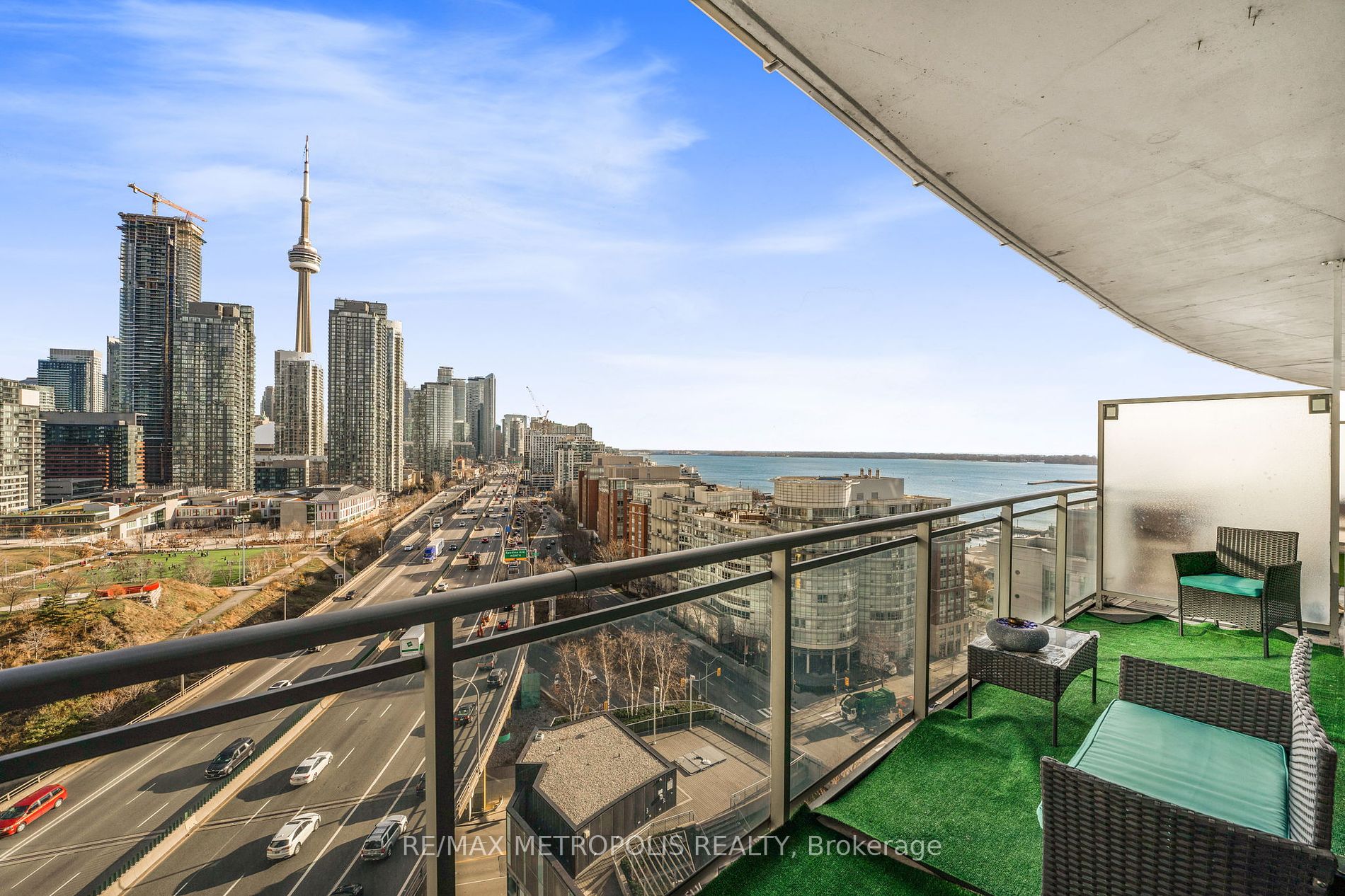 38 Dan Leckie Way, #1909