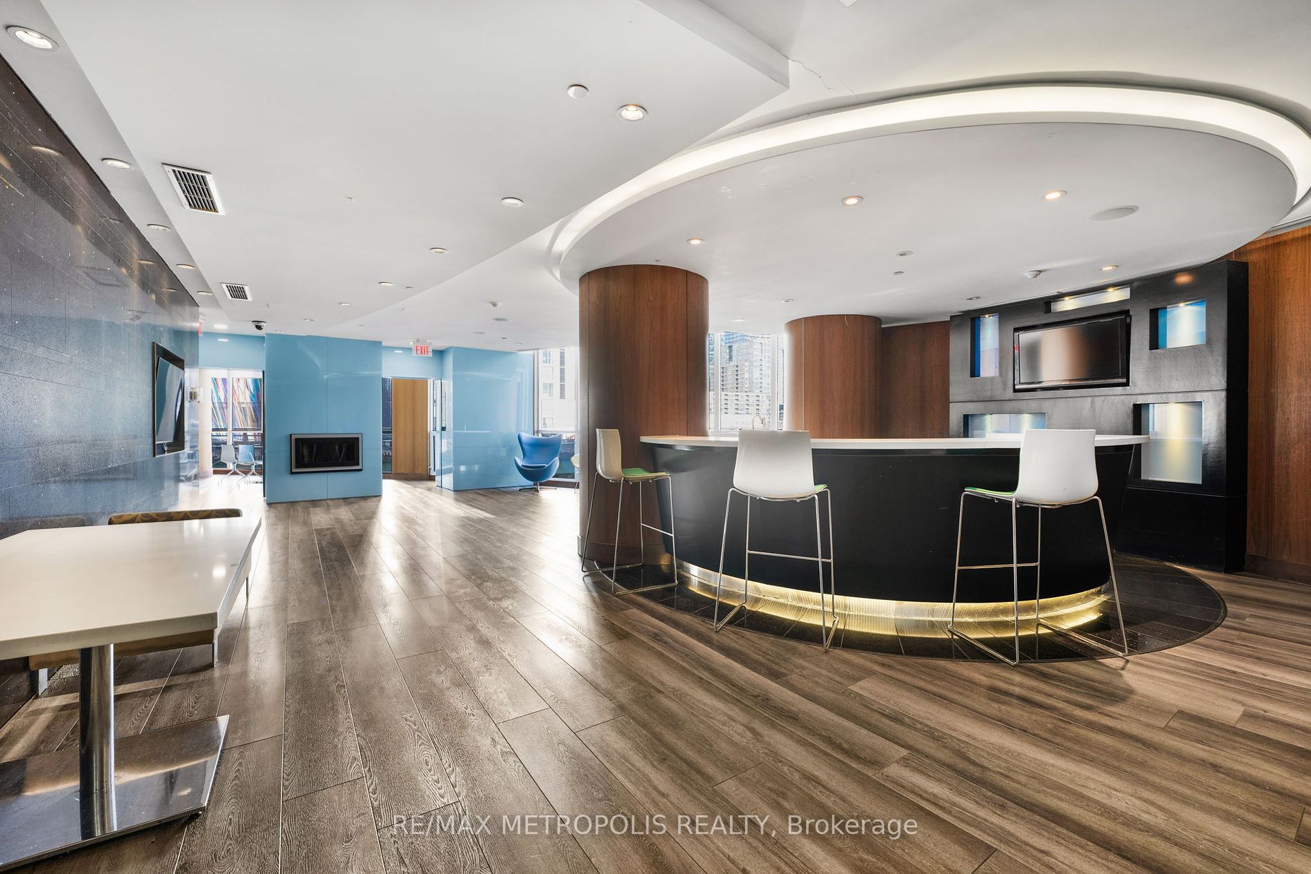 38 Dan Leckie Way, #1909