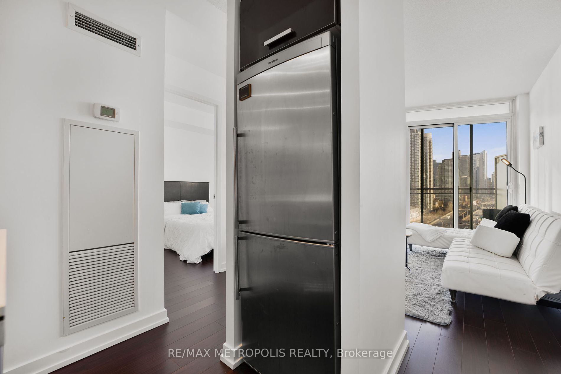 38 Dan Leckie Way, #1909