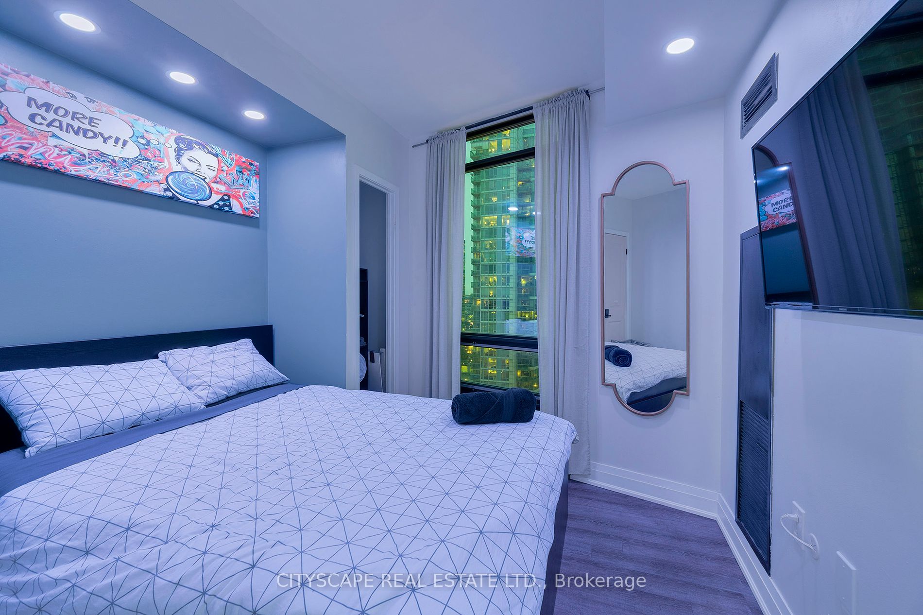 3 Navy Wharf Court N, #2308