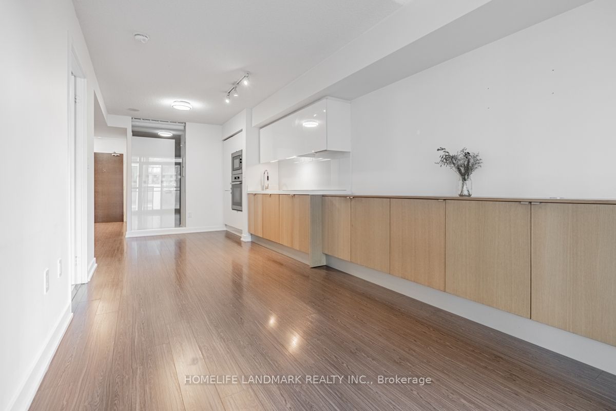 151 Dan Leckie Way, #506