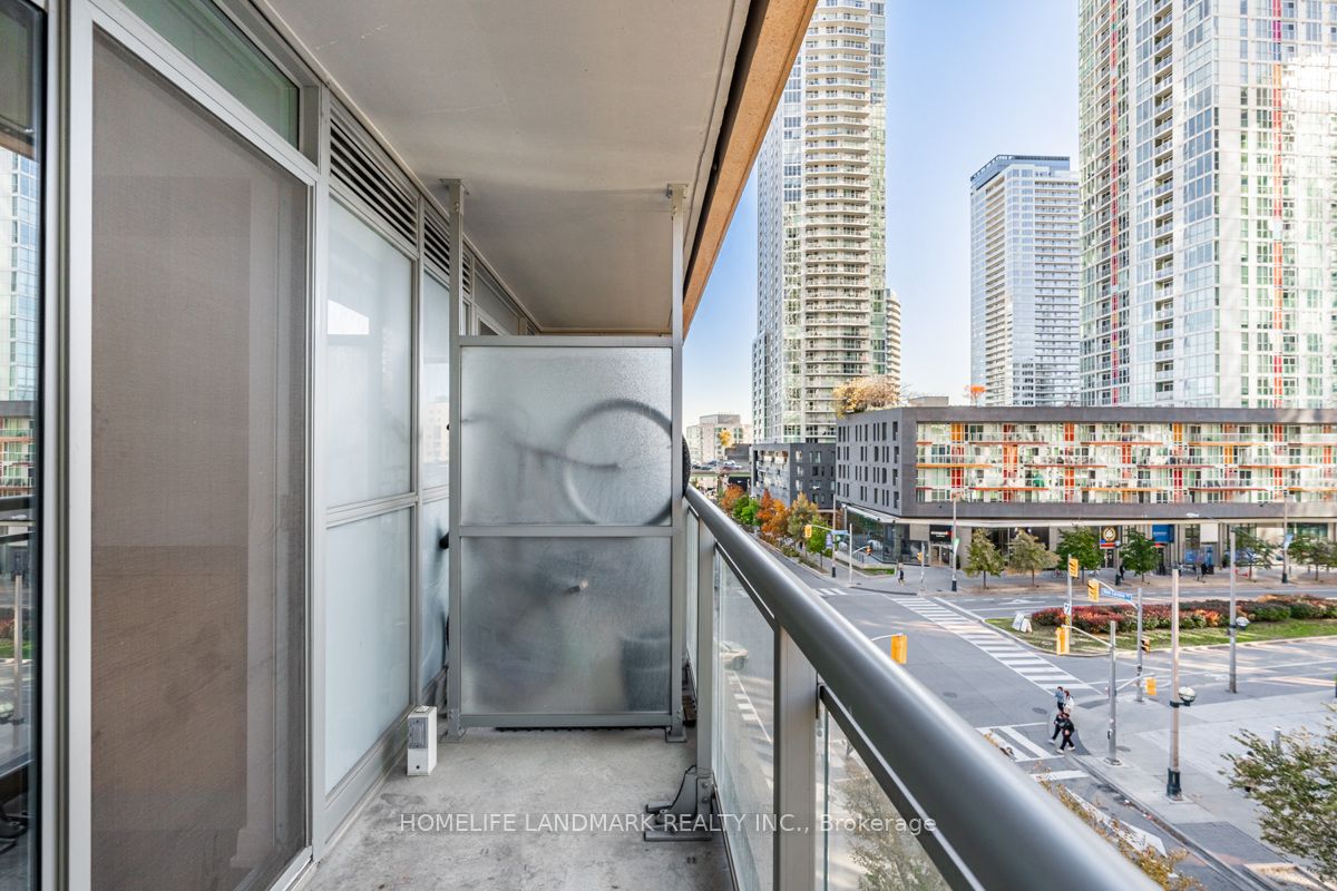 151 Dan Leckie Way, #506